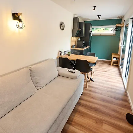 Luxuscontainer Am Nuerburgring #2 Апартаменты Аденау