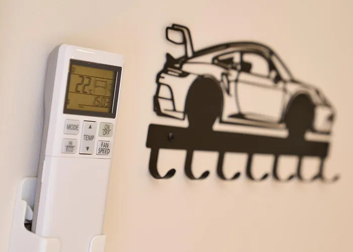 Luxuscontainer Am Nuerburgring #2 Adenau