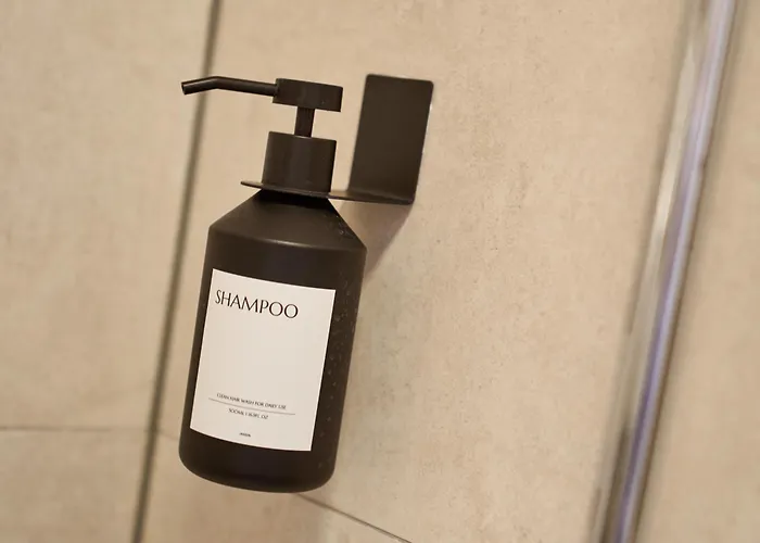 Luxuscontainer Am Nuerburgring #2 *