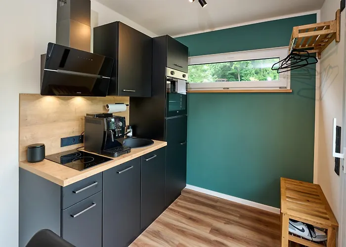 Luxuscontainer Am Nuerburgring #2 *