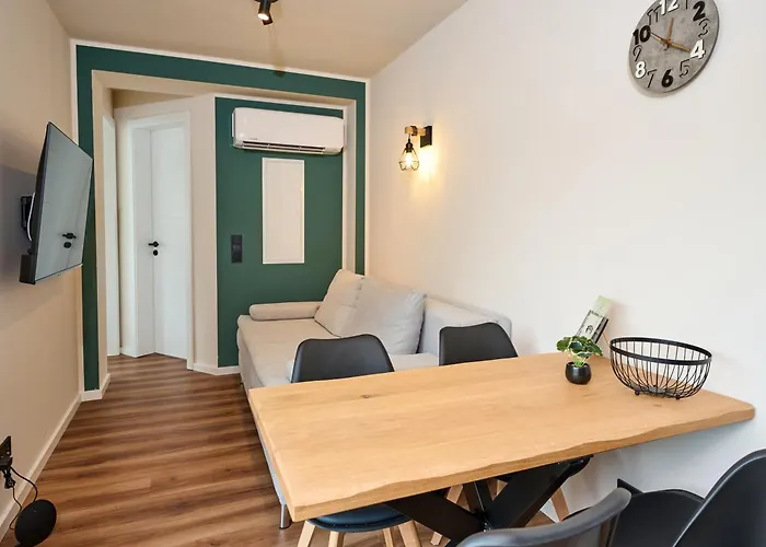 Luxuscontainer Am Nuerburgring #2