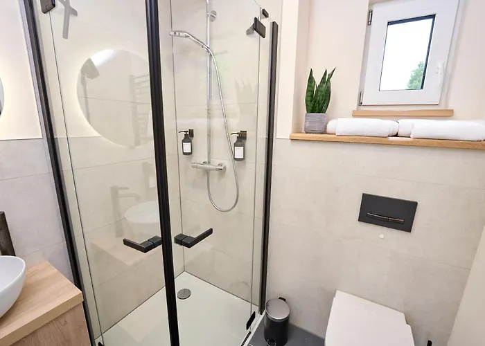 Luxuscontainer Am Nuerburgring #2 Adenau